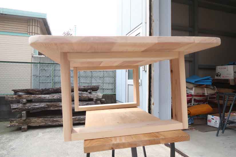 DIYで杉のローテーブルを作りました!!
